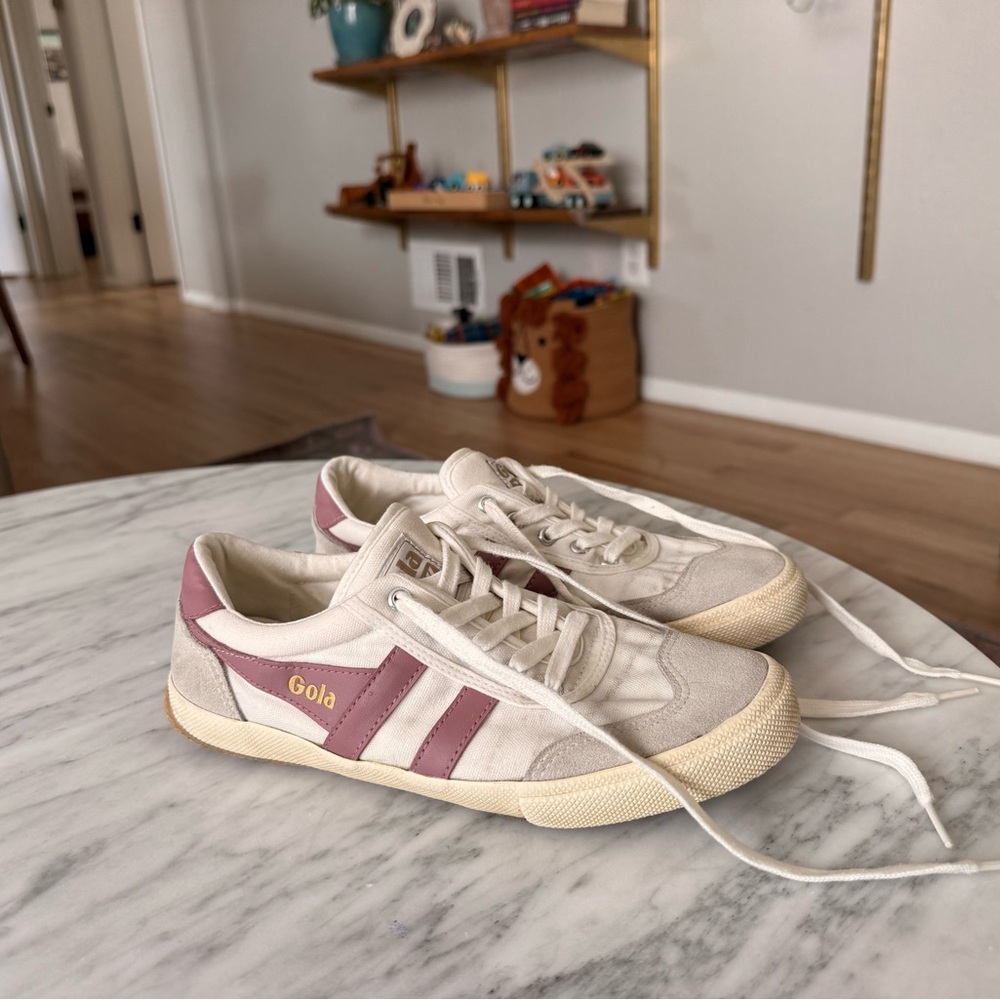 Gola Cream and Mauve Pink Low-Top Sneakers